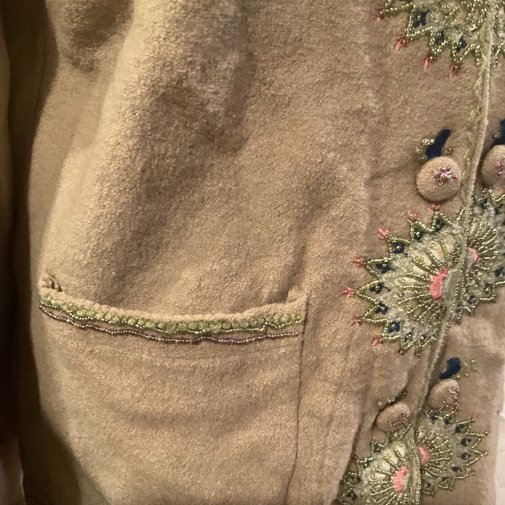 “APRIL CORNELL” 100% Wool Beaded Sweater. - Picture 9 of 14